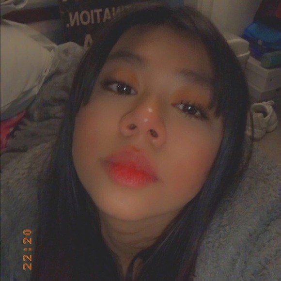 Meet your Posher, Emily - Picture 1 of 1